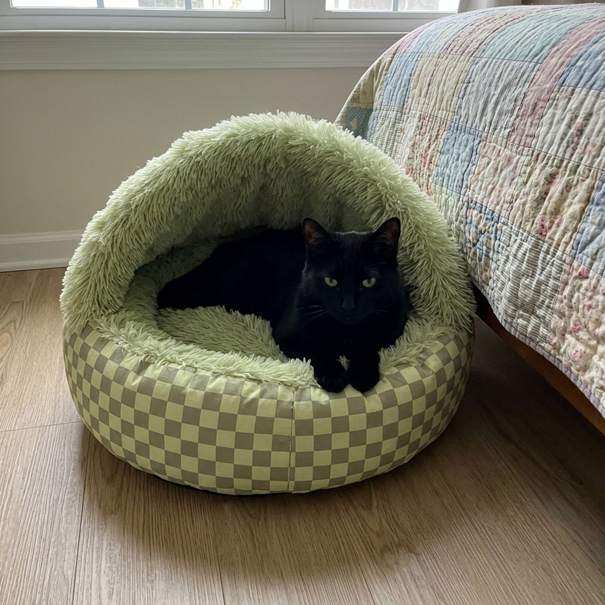 Snuggle Hooded Cat Cave Bed, guestroom black